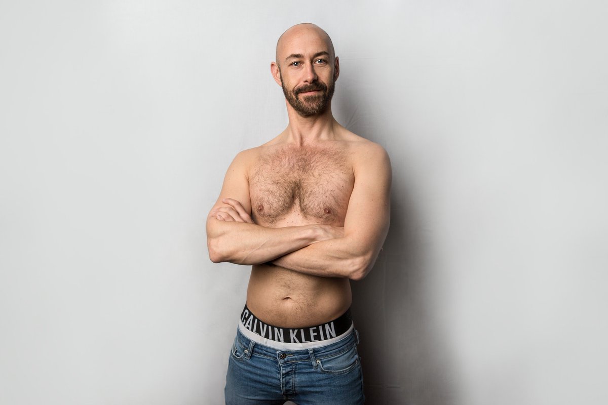 KingsHeadThtr's tweet photo. Congratulations to @lislecheever who tonight becomes the only actor to have appeared in every performance of #F_ckingMen since its revival here in 2015!
That's over 300 performances here, @AssemblyFest Edinburgh, Dublin @GayTheatre Festival and @thevaultsuk https://t.co/LWELFQrM3f