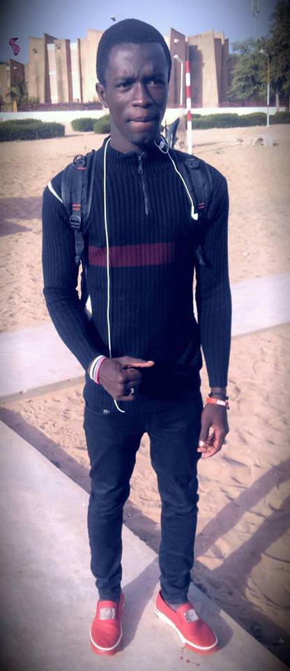 gunmanxuman's tweet image. Une fois n'est pas coutume
Les hommes en tenues ont encore fait une victime
Donnez une matraque un uniforme et une arme à un homme et il se prend pour un surhomme 
C'est le dernier qui a tapé qui a raison
devise du Groupement des Matraqueurs Impitoyable
Rest in Power Fallou