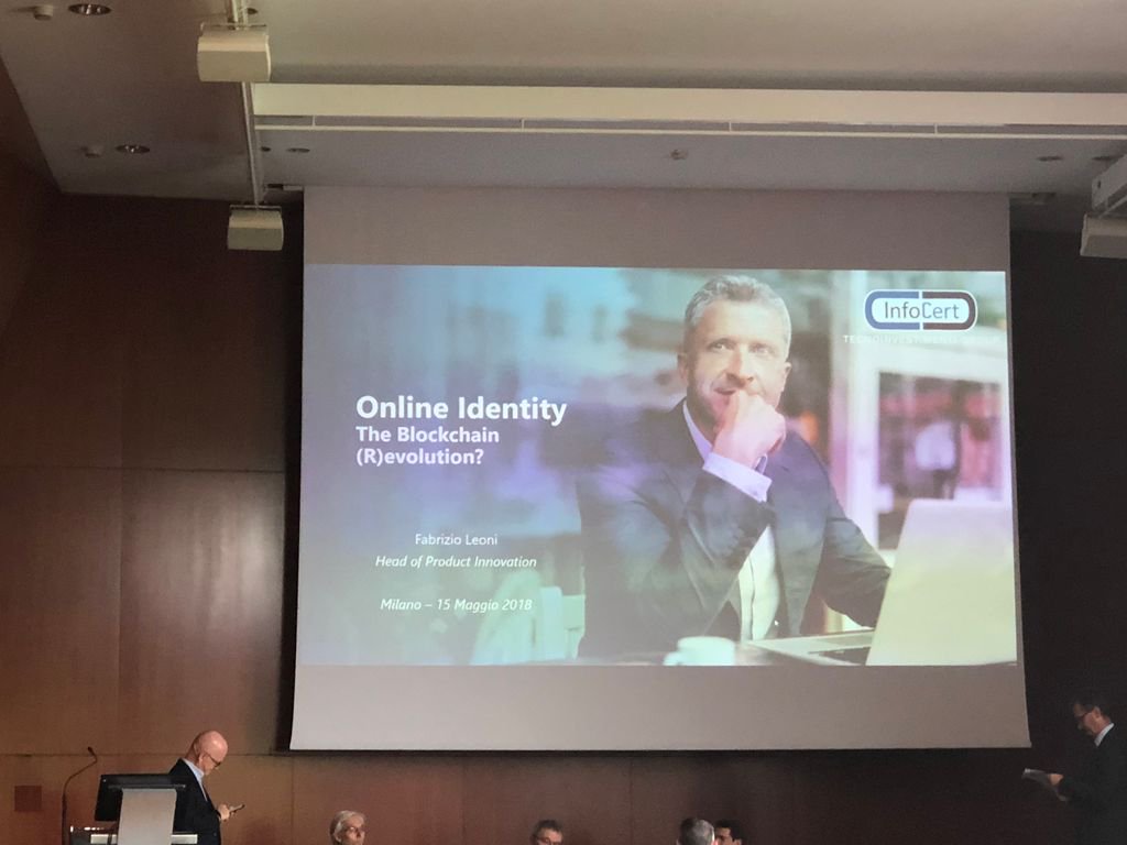 blockchainITA's tweet image. Fabrizio Leoni di @InfoCert_it illustra strategie e prodotti in ambito #blockchain #blockchainbizrev360