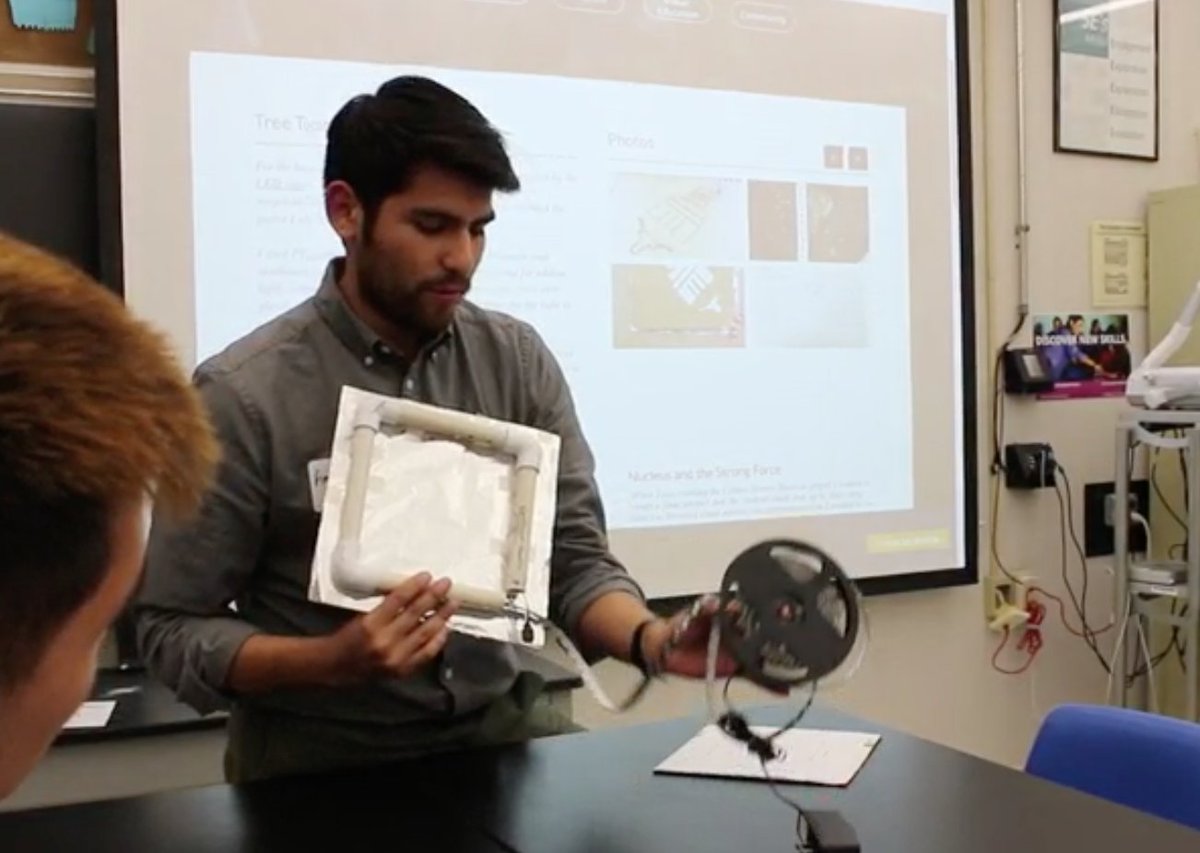 UTeachMaker's tweet image. This week we are revisiting great UTeach Maker memories from the past year! Today we are looking back at our Fall 2017 Showcase Roundtables! #MakerFlashback Also go vote us for Public Choice and use the hashtag #UTeachMaker! videohall.com/p/1173