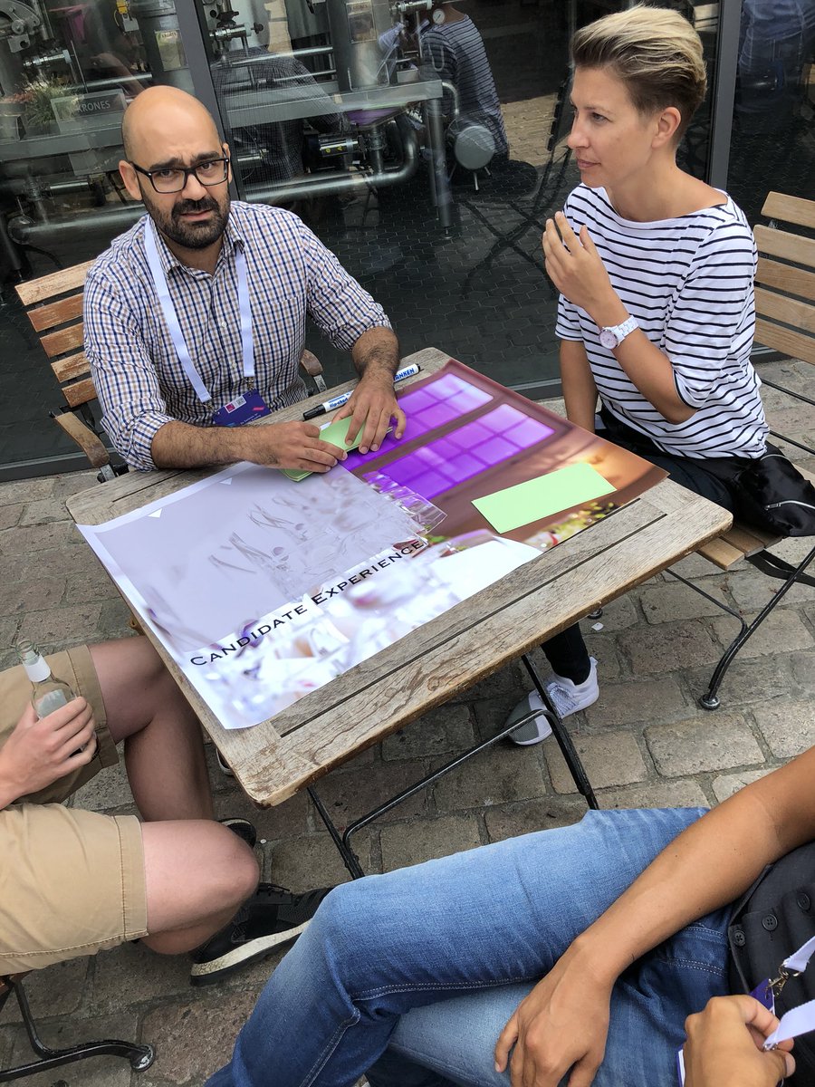 ReinerKriegler's tweet photo. Der fantastische @recruitingwitt lässt die EBX-er arbeiten: Kriterien für die #recruiting Tool-Auswahl  mit Schwarmintelligenz-Methode #EBX18HH #employerbranding https://t.co/CEYJJb6E6X