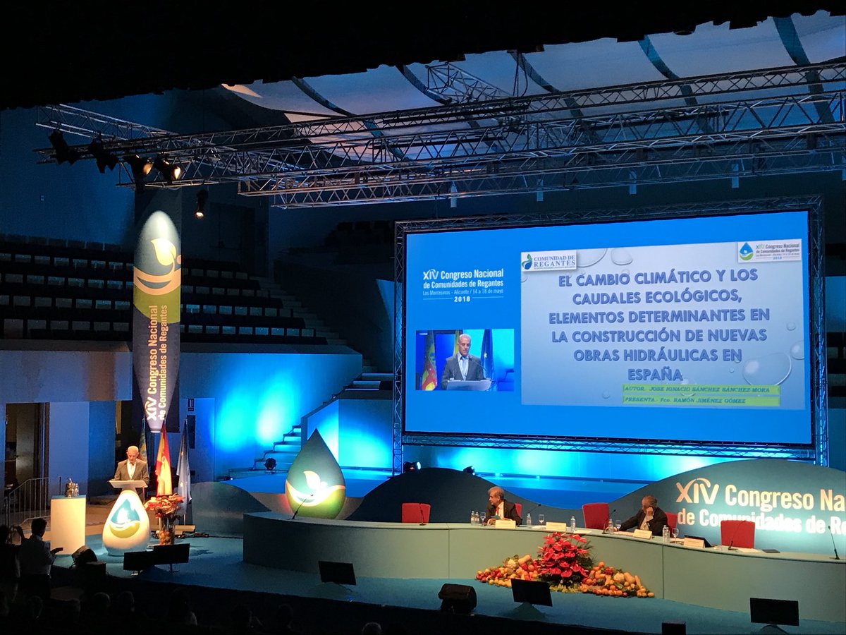 RegantesCongres's tweet image. “El cambio climático y los caudales ecológicos, elementos determinantes en la construcción de nuevas obras hidráulicas en España”, es la comunicación de D. Ramón Jiménez de FERTAJO.