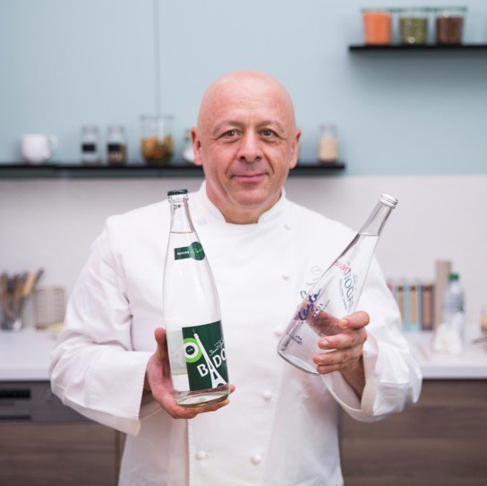 BadoitFR's tweet photo. Dès demain Badoit et la #joyfood vous donnent rdv au festival @Taste_ofParis  ! Au programme : des dégustations et une master class avec le chef Thierry Marx, @HerveCuisine et @CDescouls ! https://t.co/geRs7p2rIl
