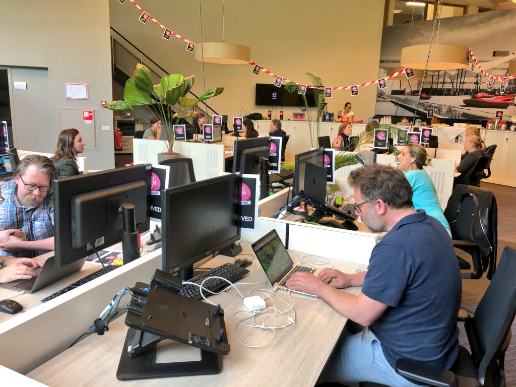 AtillaKerpisci's tweet image. Proud! First edition of our ‘Online Open Days’! Chatting over our study programs, campus, etc., with more than 1100 prospective students, from more than 100 countries!  Check : utwente.nl/en/online-open…  #UniversityofTwente #HighTechHumanTouch