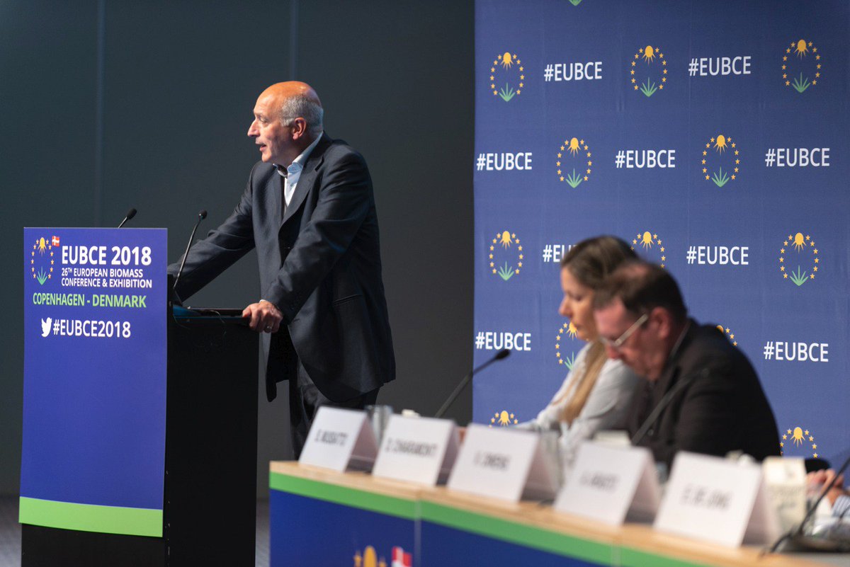 EUBCE's tweet photo. "Ifwe want a complete circulareconomy, there're only 2 ways: via biomass or co2capture. 2 create a biomasseconomy, the mostimportant source isglucose, whichdepends much on theapplication: if you want 2go with polymers than glucose has 2be a highquality one" E. De Jong #EUBCE2018 https://t.co/5p4iYyAbEN