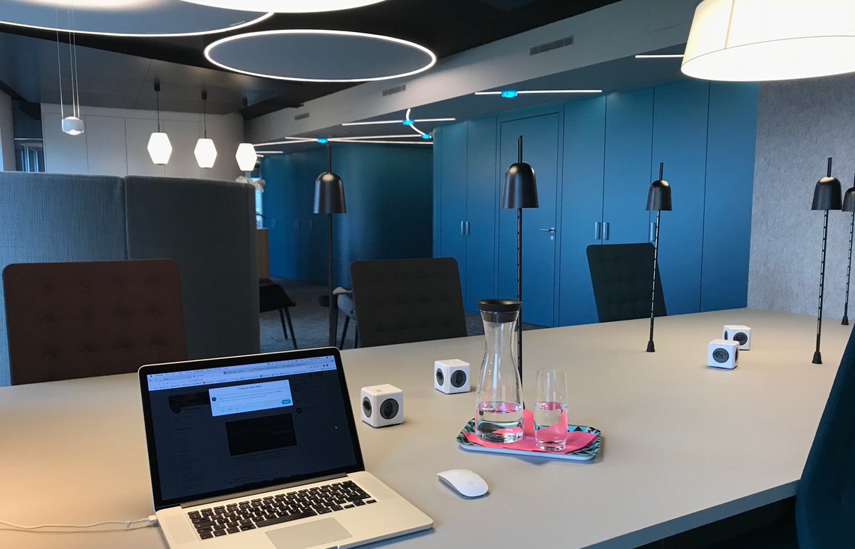 mikebite's tweet image. Heute mal im Co-Working Office im wunderschönen #wunderraum in Pfäffikon SZ bei wunder-raum.ch #coworking Thank you!