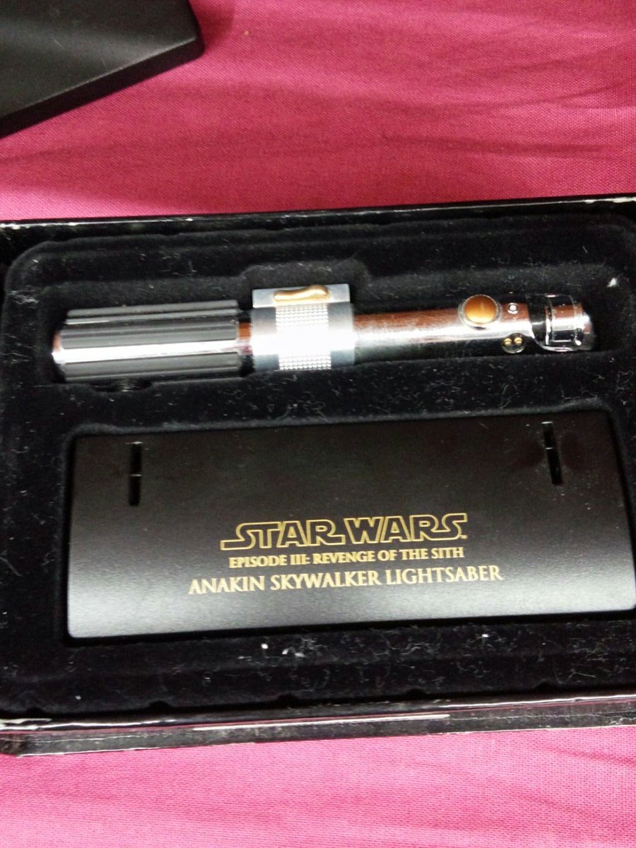 offhousetsukuba's tweet photo. STAR WARSに出てくるライトセーバーのマスターレプリカが入荷しました #オフハウス
#ハードオフ
#ネットモール #NEMALL
https://t.co/sawgLCJb9M
#オファー買い取り
#ハードオフ公式アプリ
#リユースショップ #REUSESHOP
#JapanUsed #新着商品 https://t.co/rbmIvYKJmR