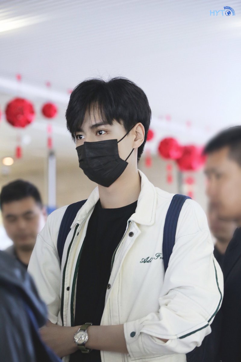 hytfandomxx's tweet photo. my life

#胡一天 #HuYiTian #JiangChen #ALSBScarf #ALSBFireworks #ALSB #alsbnovel #ALSBSnow
please follow us for more pics and updates! https://t.co/iR2uDHb5do