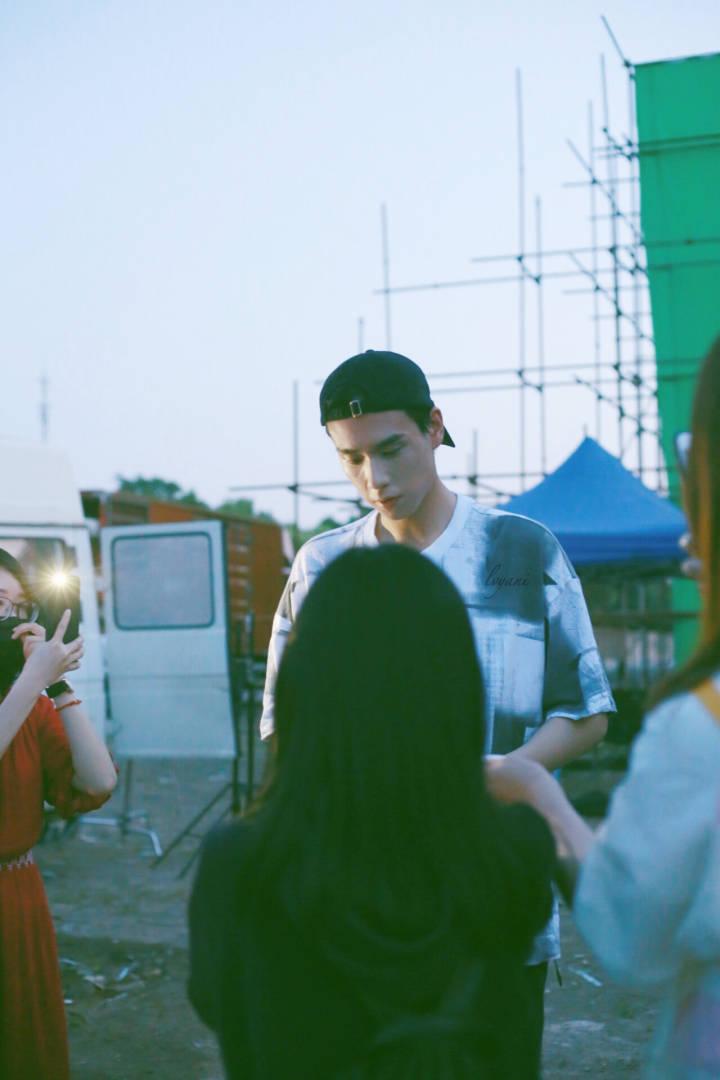hytfandomxx's tweet photo. #HuYiTian #胡一天 #JiangChen #ALSBFireworks #ALSBSnow #ALSB #ALoveSoBeautiful 
please follow us for more pics and updates! https://t.co/QTl4WopUtF