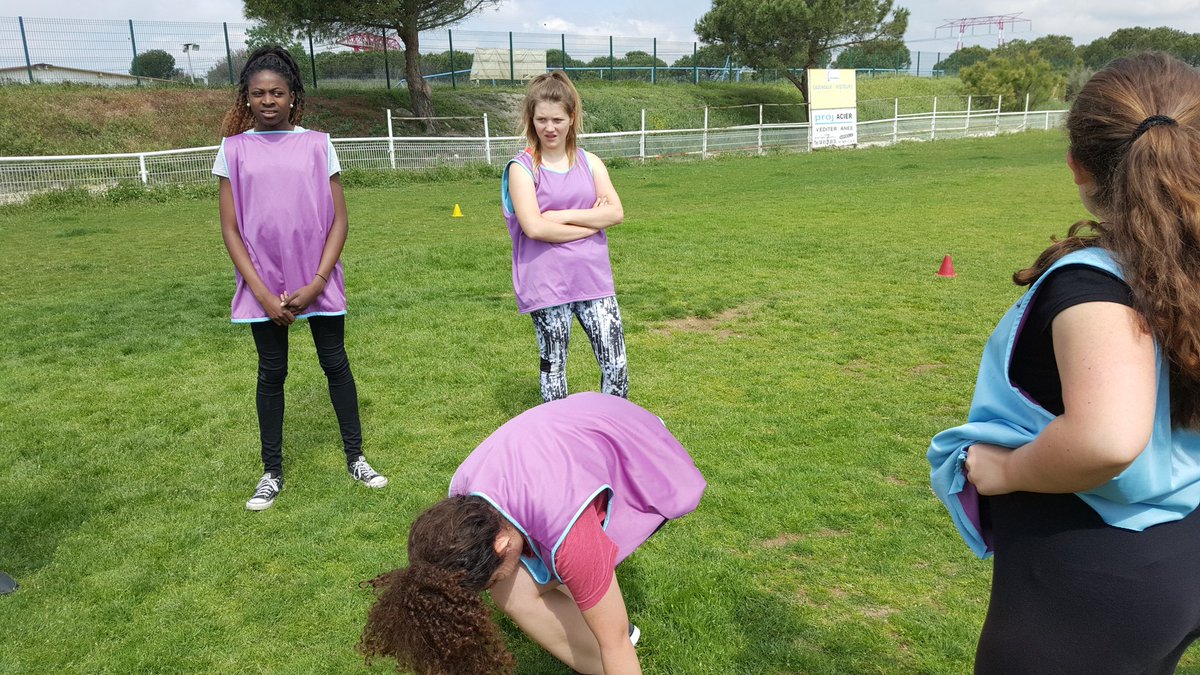 BellahoustonML's tweet photo. Our S2 girls playing rugby with the French pupils. https://t.co/TlRc6bzjEh