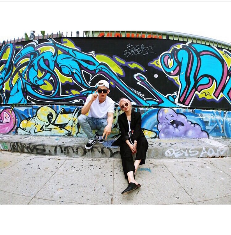 pinkjyu_'s tweet photo. 170515

_zziwooo0: "Chillin' at Melrose with Big Matthew #LGG6 #ShotonLGG6 #SecretKARD #m2" https://t.co/lGB3zWCqKr