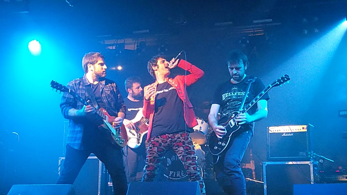 KonbenioMetal's tweet photo. @KonbenioMetal + @Potentor2 

Etzi, ostiralean Tolosako 2 talde @Bonberenea- n

Animatu!!! 🤘🏻🤘🏻🤘🏻
 https://t.co/Ws9M2OpLwq

@tolosaldeataria @atariairratia @28kanala @tolosaudala https://t.co/kZe5PJxcqC