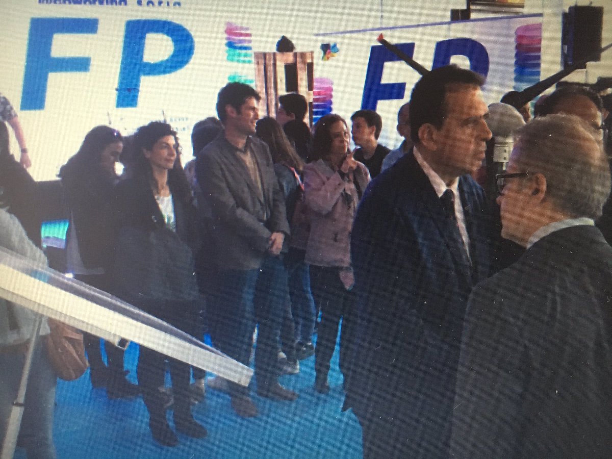 cifppicofrentes's tweet photo. Excelente ponencia de @SMAF12360 D. General de Formación Profesional Agustín F. Sigüenza #RetosFp #FpDual ayer en Soria. También visitó nuestra exposición #Gracias #YoSoyDeFp #EdPública
#JornadasDeDifusión #SoriaFp #TalentoFp https://t.co/EuR9Ma2hAD