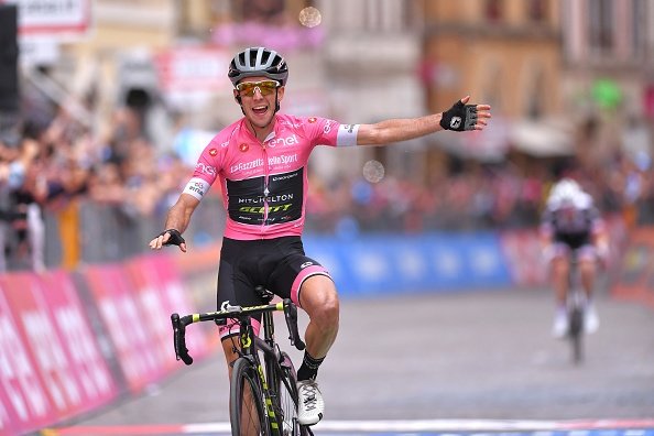 Giro d' Italia tweet media