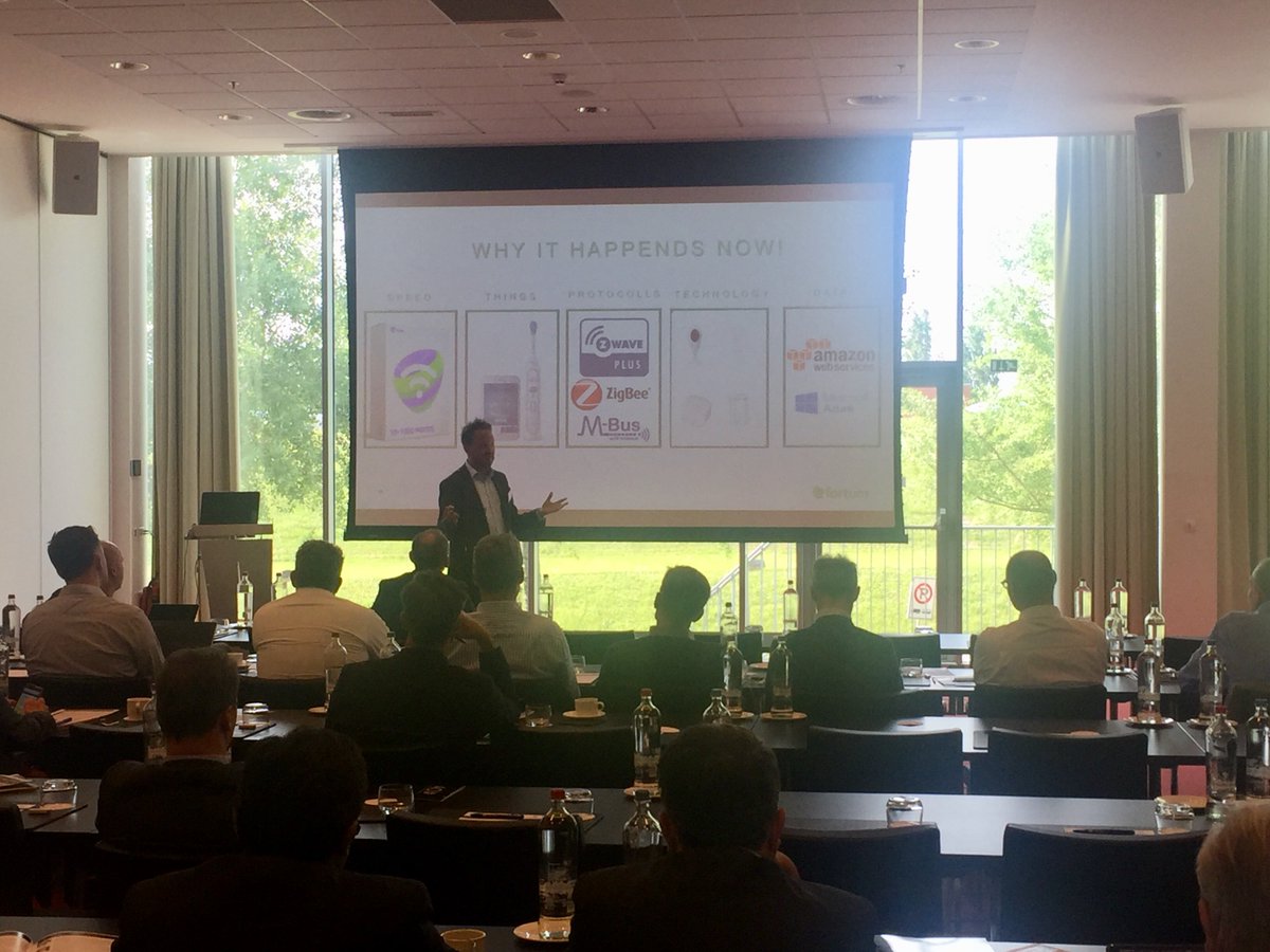 ACI_DUE's tweet photo. Johan Ander @Fortum setting the #nordic example. #smartliving #smarthome from the #energy perspective 

#ACIDUE18 #Digital #Utilities #Europe https://t.co/WAA7wR9oFg