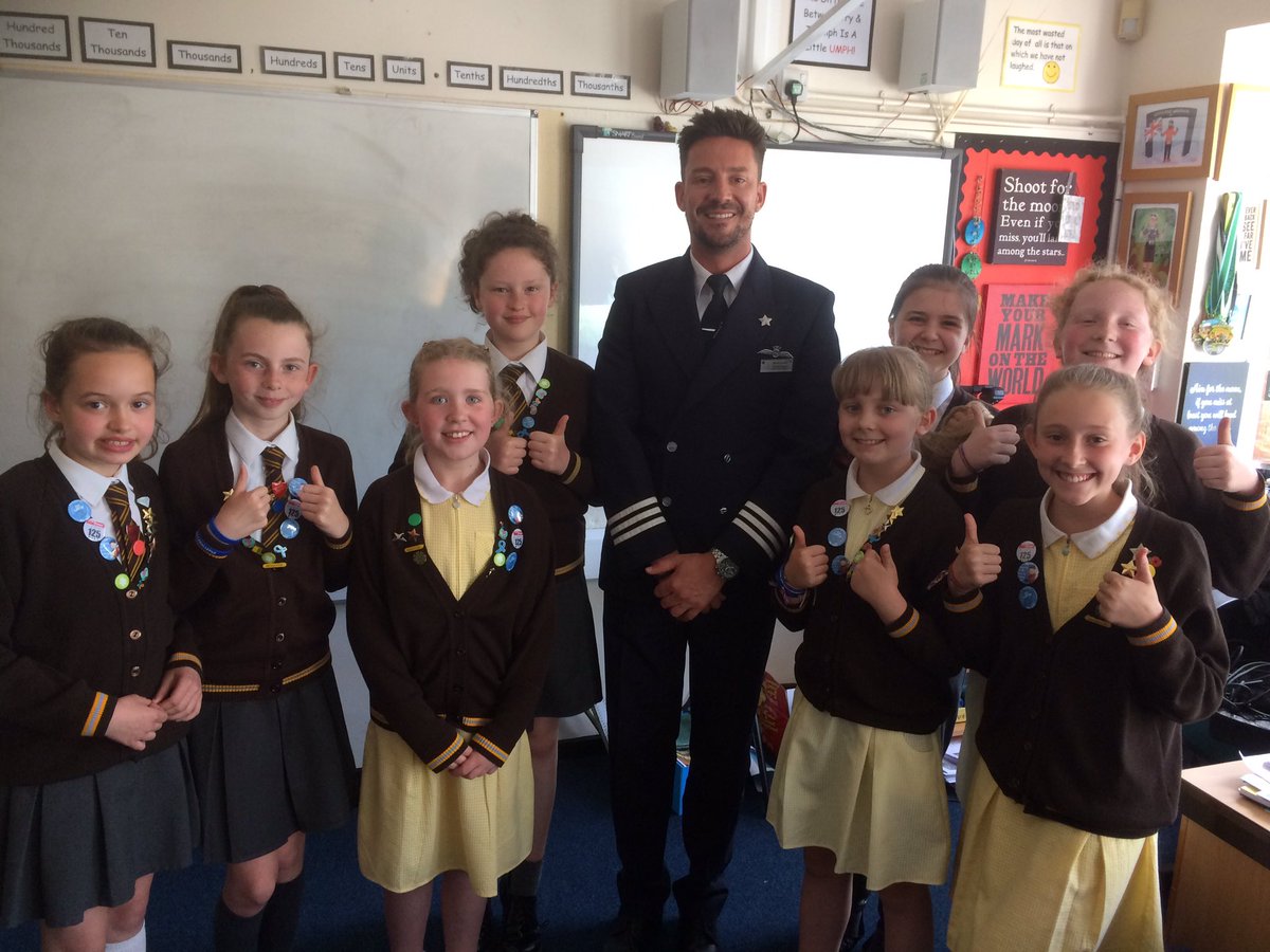 StJosephsRCShaw's tweet photo. Year 6 had a great afternoon with British Airways Pilot Stuart!!   Dream Big, Aim High &amp; Never Give Up! You CAN be whatever you want in life!! I Can &amp; I Will - Watch Me!!👍👍@HathershawC @lornaphilip2 @OldhamPledge @live_oldham @_dreambigsports https://t.co/dPJZmX65Xs