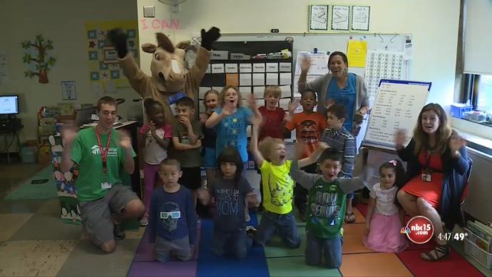 wmtv15news's tweet photo. 15 School Shout Out: Midvale Elementary School #NBC15SchoolShoutout https://t.co/tsojQMVvkH https://t.co/BSk8GuhbrE