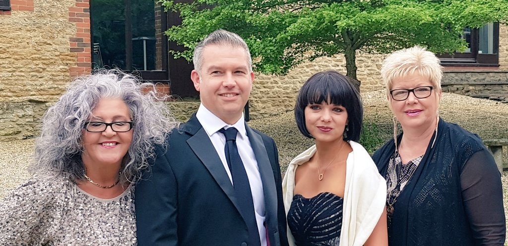 Defyne_Design's tweet photo. All glammed up and en route to the @BMAwards #BMA18 #defynedesign #BlingBlingBling #fyneassociates https://t.co/YinPFAP07M