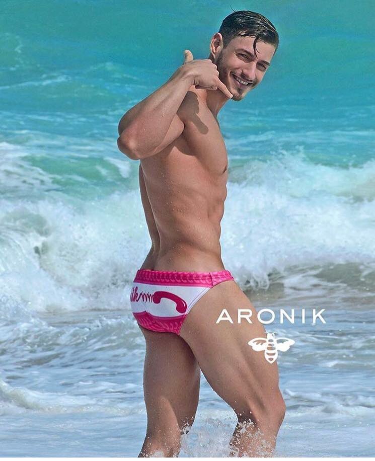 Aronikswim's tweet photo. Summer is calling! ☀️
https://t.co/qy7FJQgEh0
#missionCall 📞 https://t.co/72LnDycvBb