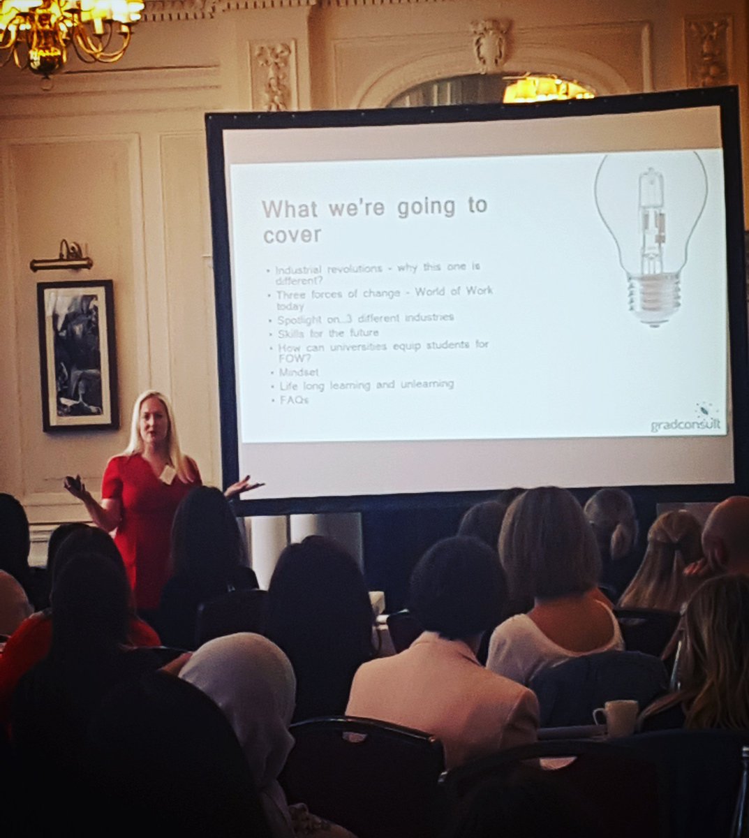 Rachycol's tweet photo. @JaneGradconsult delivering our #PlaceNet18 keynote today "Graduates and the Fourth Industrial Revolution" @PlaceNetUK @gradconsult https://t.co/4k8hKzpaMU