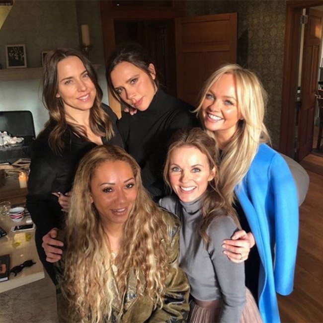 GirlPower_Spice's tweet photo. Mel B has exclusively revealed @hellomag that the five ladies WILL be taking to the stage for their first comeback performance! https://t.co/4GgHqwh6Vb https://t.co/Ms8gwoC0LK