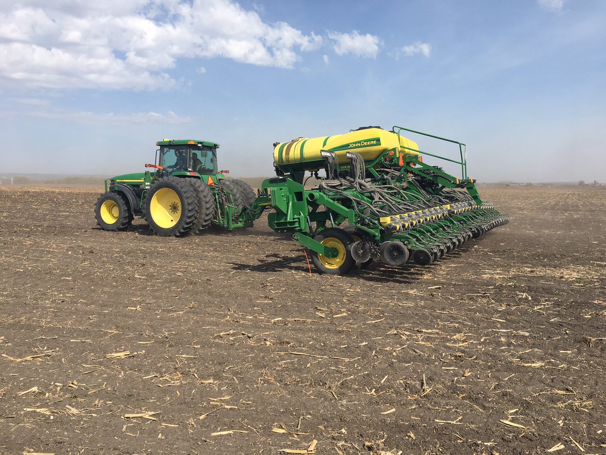 ProvenSeed's tweet photo. Hot, dry and windy in Eden, MB seeding early and late silage #ProvenPerformanceTrials! Find out more about what's Proven in #corn: https://t.co/iifNual7VS #MBag #WestCdnAg #plant18 https://t.co/SE1xkwXlZr