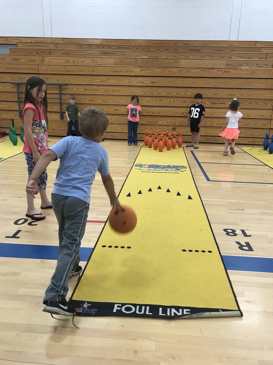 SouthCentralPE's tweet photo. We are learning the correct way to bowl and all of our bowling vocabulary! We are also incorporating fractions in our upper grades! Learning lifetime sports at a young age is the key to becoming lifelong movers! https://t.co/SHH8pPYjSa