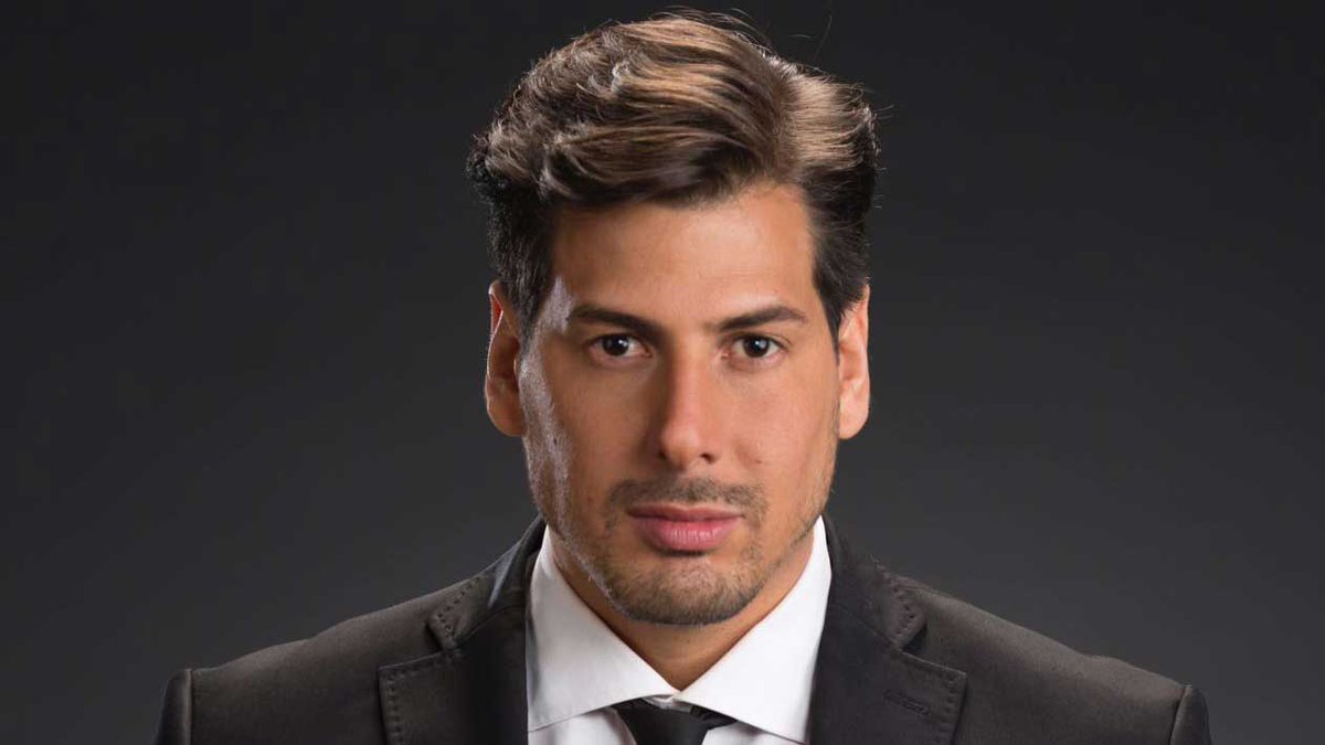 controlvacilon's tweet image. EL Actor Venezolano Juan Carlos Liendo le da vida a Maduro
El actor Juan Carlos Liendo está debutando en el exterior, interpretando a uno de los personajes de la nueva temporada de “El Señor de los Cielos”