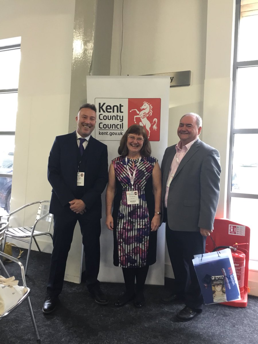 mark3deal's tweet photo. #KentVisionLive was full of good friends, including these two... https://t.co/SQ2f00I0Ej