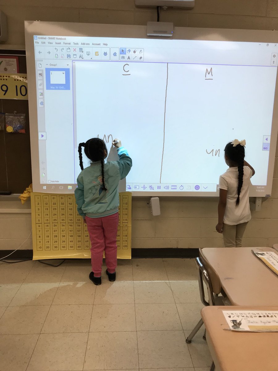 amagnolo's tweet image. Ms. Magnolo’s class vs. Ms. Cosma’s class! Who will be the Fundation’s champion?! 🏅#1stGrade #smartboardfun #welovefundations @ccosma25 @WeAreHTSD @HeatherLieberm2