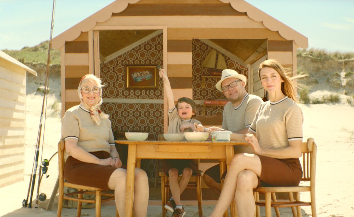 BigBuoy_'s tweet photo. Because when is ice cream not #AbsolutelyBanging?! Introducing @KellysCornwall's latest ad by @isobelcreative, featuring full post-production by us 🙌 Watch the full ad here: https://t.co/FS0lHb7uOG. 🍦🍨🍧🍦 https://t.co/KlQeNV0zoJ