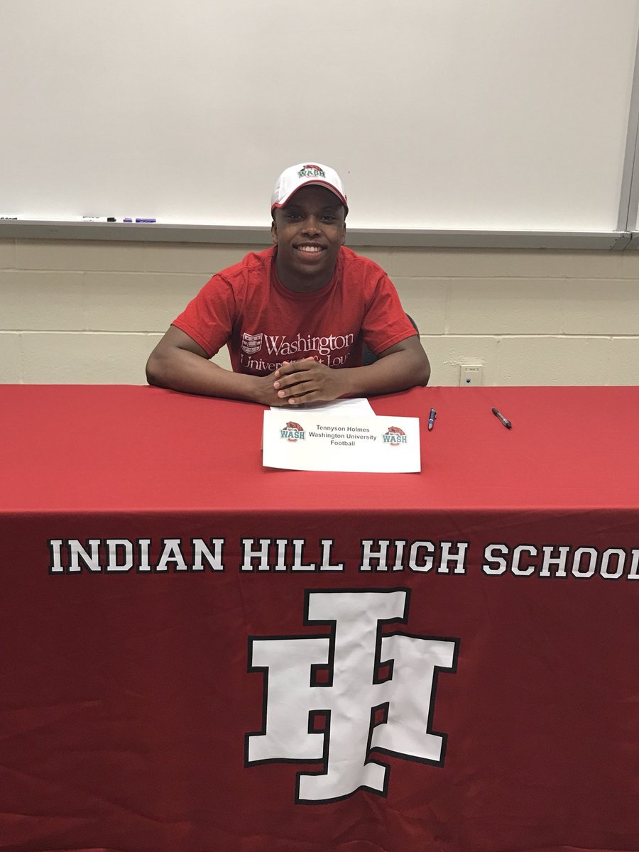 IHBravesFB's tweet photo. Congrats to one of our 2017 captains, @tennyson_holmes for signing to play football at Washington University! All of his hardwork, leadership and competitive attitude in the classroom and on the field has finally paid off! #Dogmenatthenextlevel https://t.co/ytIsEwZV0A