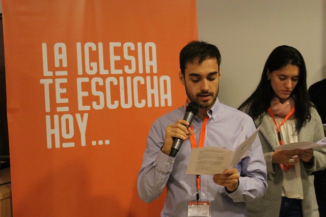 DelejuMadrid's tweet photo. ¡Jóvenes!😀 Más fotos del #ParlamentoDiocesano de la juventud encontréis en este enlace:https://t.co/hrih8FDVTg ¡Compártelo! #ComienzaContigo🙃 https://t.co/ucJP9zznK6