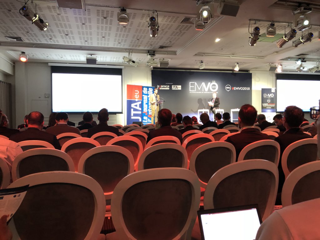 Aux états major du VO à Paris