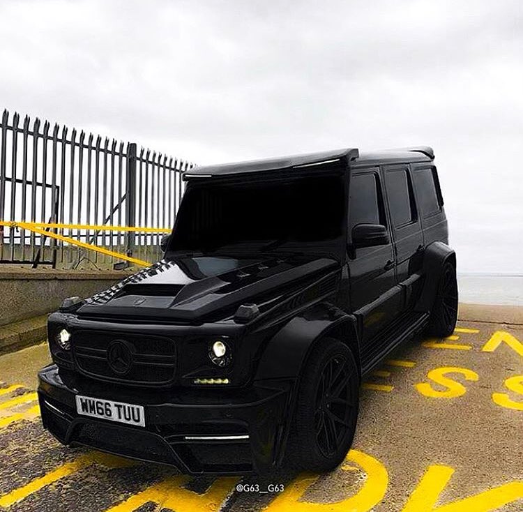 Sanelelesley2's tweet photo. Black Panther 🙌

I can run JHB n DBN with this just for a weekend😁😍 https://t.co/IFztSCKJ34