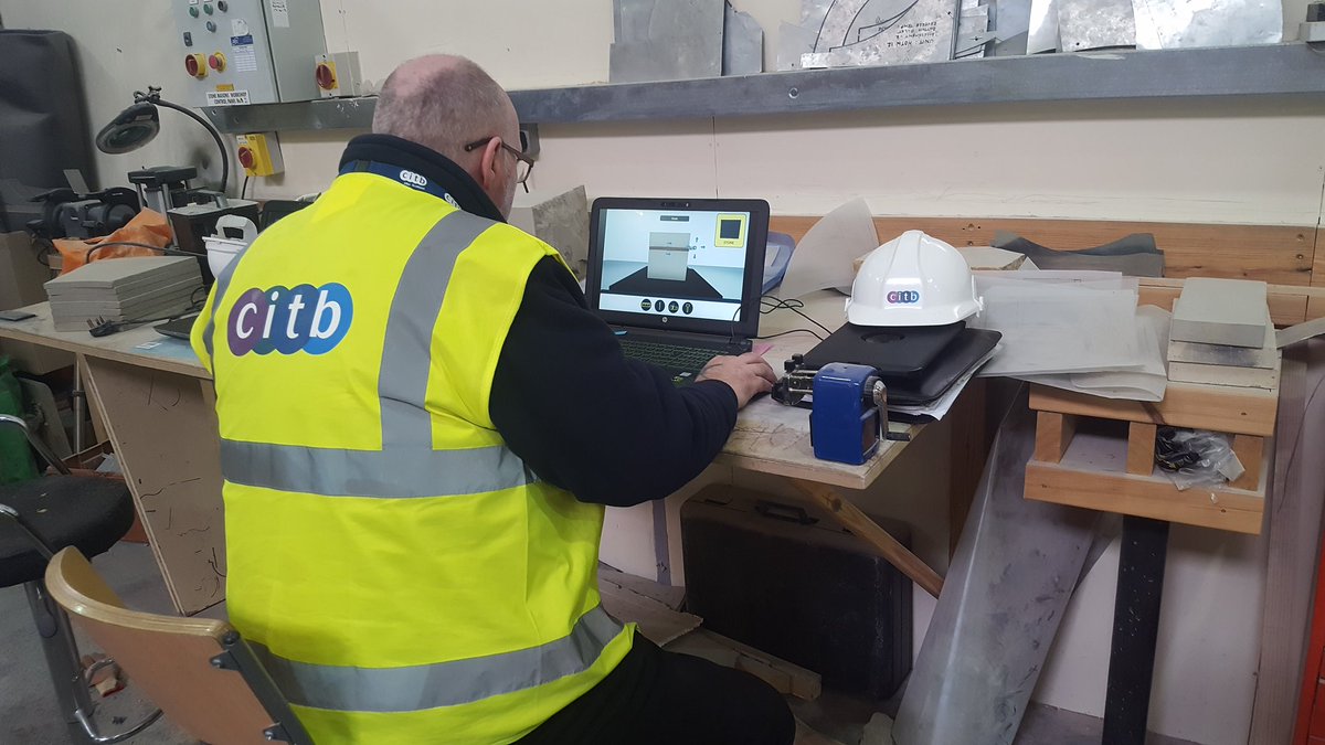 aparamir's tweet photo. @CITB @CITB_Scotland  giving a try on the @BeaconingEU @HeriotWattUni #cyberphysical #hololens application @edinburghcoll https://t.co/h6RcsDoIQH