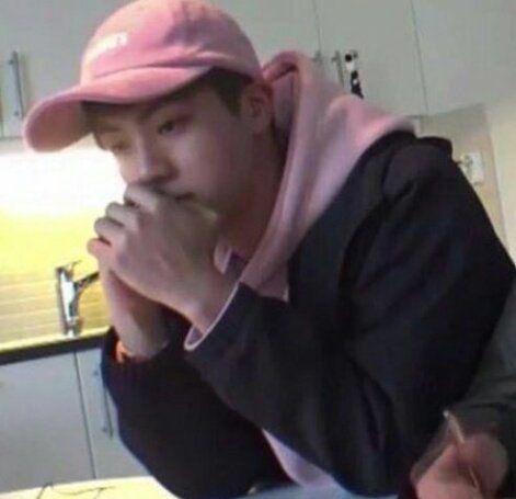 https_jjungkook's tweet photo. Sólo mis Rt obtienen Rt🤔
Conclusión: Solo voy a dar Rt😂

#IVoteBTSBBMAs 
@BTS_twt https://t.co/JbLKUD2o3O