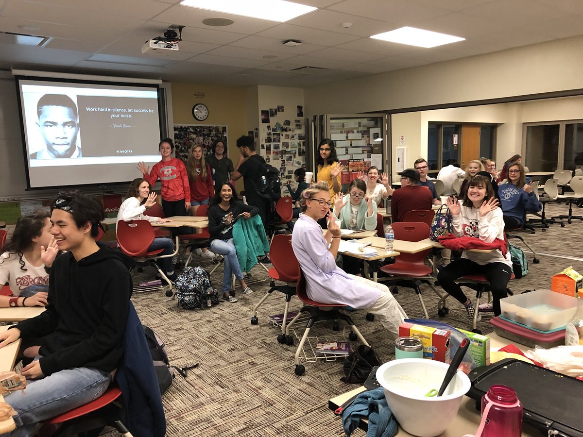 Mccabeteaches's tweet photo. Breakfast before the #APLAC exam this morning—they’ve got this! #fivesalltheway https://t.co/HxSIMZGSoQ