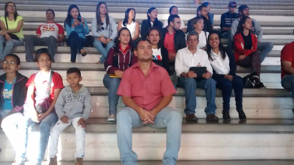 SATEToficial's tweet photo. #Satet presente en el programa #141 @RangelAlDia dedicado a la #JuventudTrujillanaConNico @ajacquep https://t.co/DHU3nwzxaO