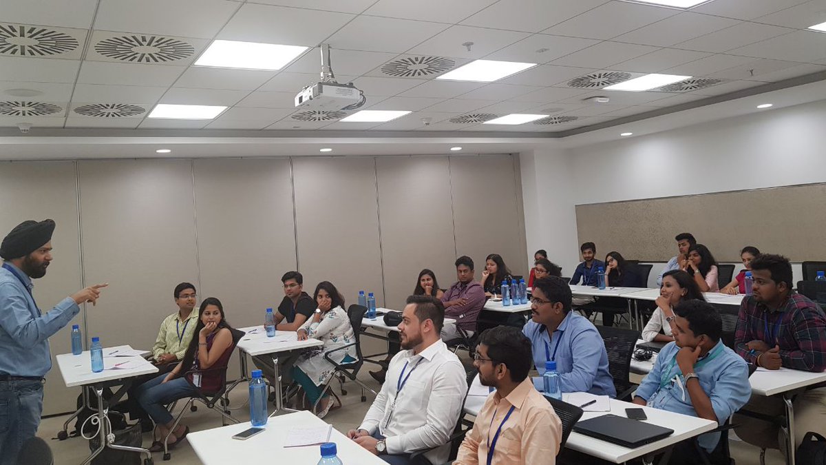 JioCareers's tweet photo. Kickstarting Jio Elev8 with amazing insights into Jio's journey till now with @HKhanduja 
#jio #Elev8 #learnwithjio https://t.co/OHRckVsrD7