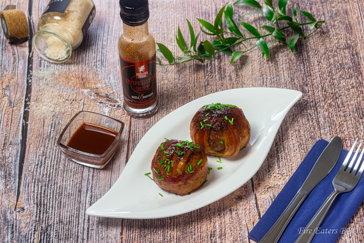 Heute haben wir ein #Rezept für deftige Hackfleischbälle mit #Bacon und Zwiebeln für dich. Verfeinert wird das Ganze mit einer mildwürzigen Hot Sauce. Interessiert? Dann schau doch mal vorbei!

fire-eaters-bbq.net/bbq-bacon-onio…