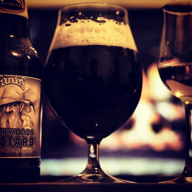 DramFineIdea's tweet photo. Winter boilermaker. Founders damn fine Backwoods Bastard, and Ardbeg Grooves #commiteerelease #whiskywednesday
.
.
.
.
.
.
.
.
.
.
#boilermaker #beer #craftbeer #whisky #singlemalt #scotch #bigdrink #nicefire #dramfull #perthbeersnobs #perthdrinks #drink… https://t.co/Q9yXR3DEQe https://t.co/NKDvYaIJi1