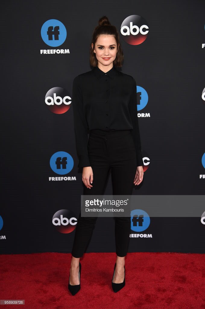 Fosters_FR's tweet photo. #PHOTOS 📸 | Maia aux upfronts de Freeform hier https://t.co/on3Y7B4Y7P