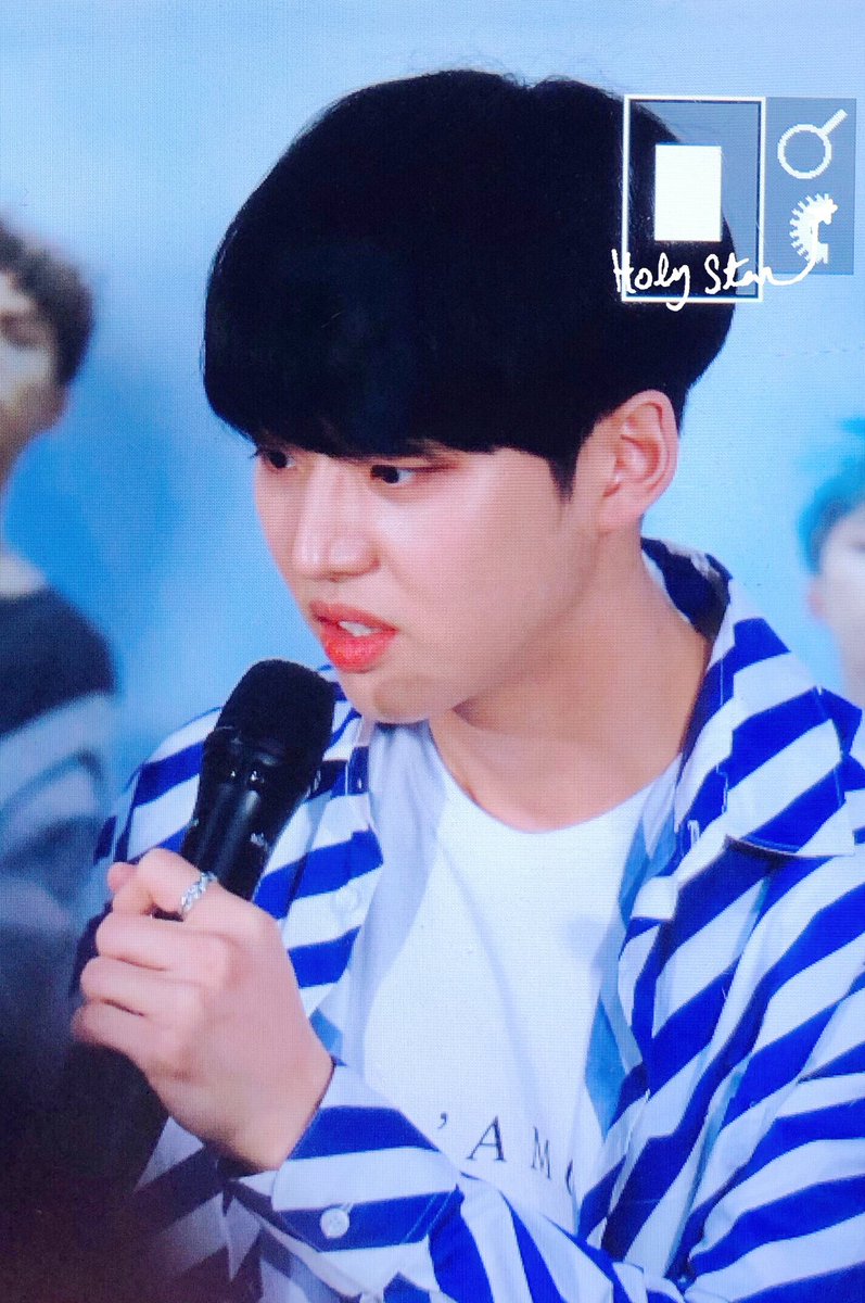 HolyStar0417's tweet photo. 180516 달콤커피팬미팅

#홍석 #양홍석 #HONGSEOK #ホンソク #펜타곤 #PENTAGON @CUBE_PTG https://t.co/jjcklYeUUv