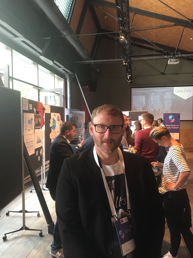 AlexaDesch's tweet photo. Der 2. Tag ist gestartet #EBX18HH 🎉 @recruitingwitt hat auch schon ausgeschlafen! https://t.co/PqB9R2xMAJ