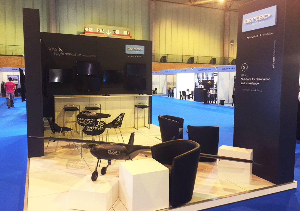 Lign_E's tweet photo. Petite escapade andalouse pour @LignExpo fournisseur officiel du salon Aerospace &amp; Defense Meetings à Séville !
#locationdemobilier #toulouse #salon #congres #Espagne #Seville #ADMSevilla https://t.co/5JHyFjBi91
