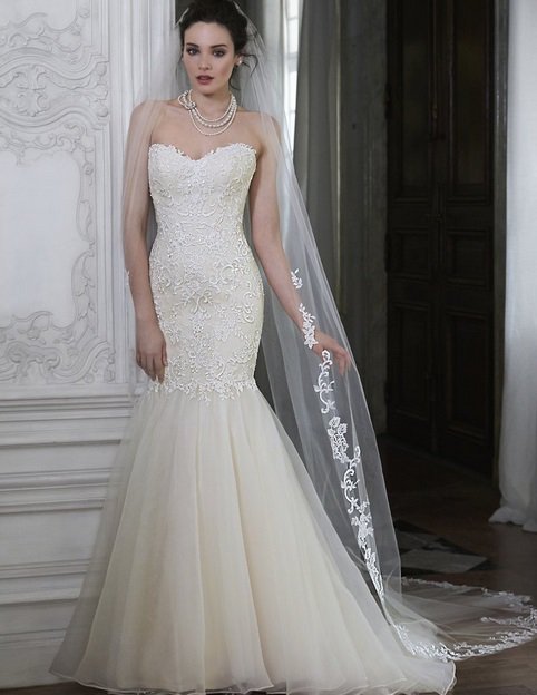 BanburyBridal's tweet photo. Our next £100 Bank Holiday Bonanza is confirmed for Sunday 27th &amp; Monday 28th x

Designer gowns like these in all sizes for only £100!  Call 01295 254621 or inbox asap for appointments.

#Banbury #Weddings #Gowns #Sale #Dress #Bridal

@BanburyBid @BanburyShopping @BanburyOldTown https://t.co/aoM963npfb