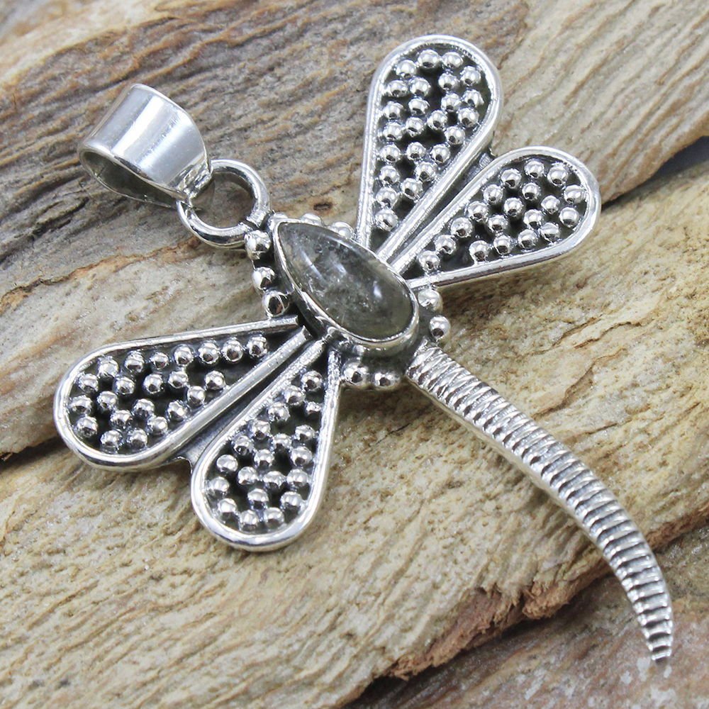 silvereternity5's tweet photo. https://t.co/kkDGWSLrRa

https://t.co/5XIex4WS8K

#GoldenRutile #RutilePendant #RutileJewelry #SilverPendant #SilverJewelry #925SterlingSilver #Butterfly #Designer #Gemstone #Silver #Pendant #Jewelry #SilverEternity https://t.co/Sj3bK7qqyn