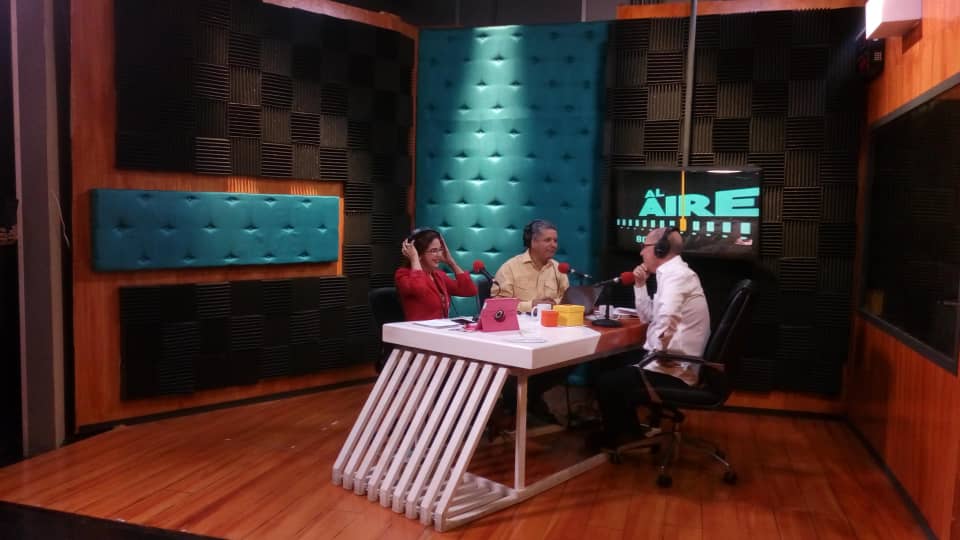 Desde el mes de noviembre de 2017, hemos entregado más de 800 mil prórrogas a los ciudadanos que han solicitado este documento a través de la página web saime.gob.ve dentro del país como en el extranjero #PorLaPazYProsperidadVota