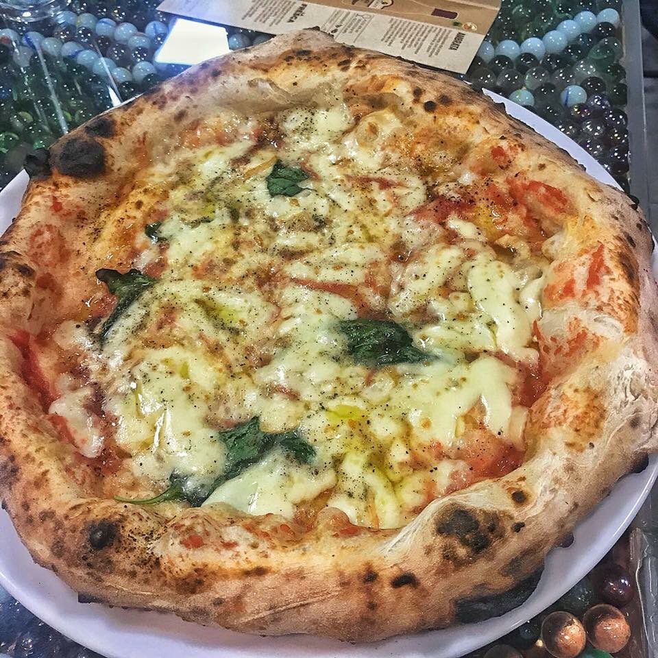binarideltram's tweet photo. Margherita provola e pepe 🤩🤩🤩 un’emozione che non si può raccontare ❤️ #SuiBinariDelTram via Nuova Poggioreale https://t.co/bj2hyeEWe9